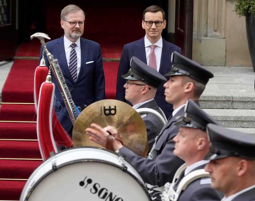 Premiér Polska Mateusz Morawiecki a premiér ČR Petr Fiala (ODS) na návštěvě ve Varšavě (29.4.2022)