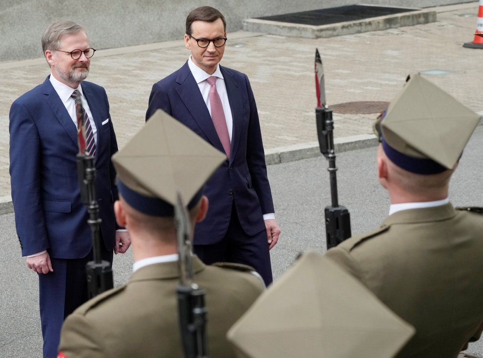 Premiér Polska Mateusz Morawiecki a premiér ČR Petr Fiala (ODS) na návštěvě ve Varšavě (29.4.2022)