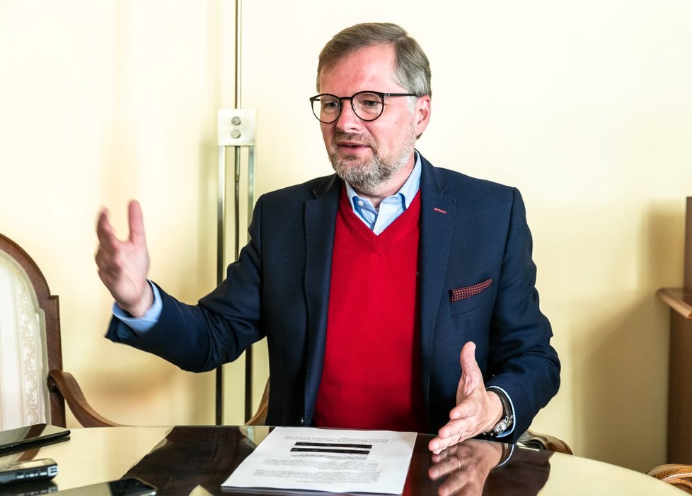 Předseda ODS Petr Fiala je zároveň i místopředsedou Poslanecké sněmovny. Rozhovor Blesku poskytl ve své pracovně.