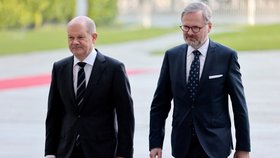 Premiér Petr Fiala (ODS) v Německu s kancléřem Olafem Scholzem (5.5.2022)