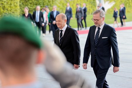 Premiér Petr Fiala (ODS) v Německu s kancléřem Olafem Scholzem (5.5.2022)