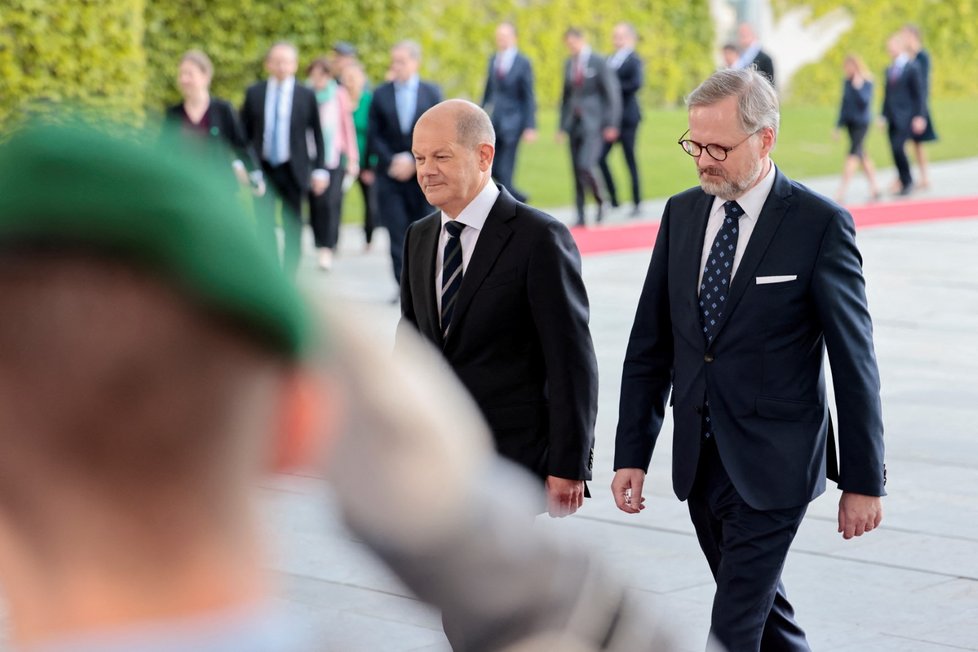 Premiér Petr Fiala (ODS) v Německu s kancléřem Olafem Scholzem (5. 5. 2022)