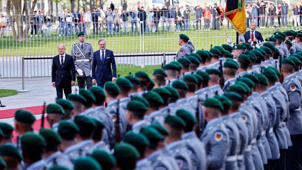 Premiér Petr Fiala (ODS) v Německu s kancléřem Olafem Scholzem (5.5.2022)