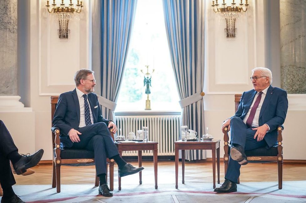 Premiér Petr Fiala (ODS) s německým prezidentem