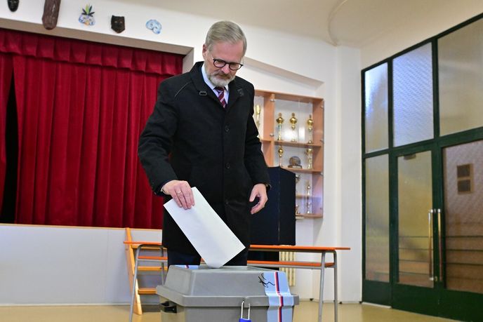 Petr Fiala hlasoval v Brně. Petr Fiala hlasoval v Brně.