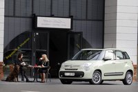 Praktická móda: Fiat 500L pojme kamarádky, nákup i dětskou sedačku