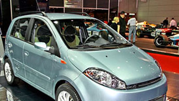 Autosalon Ženeva: Čínská auta v Itálii prodává dovozce pod značkou DR Motor Company Autosalon Ženeva: Čínská auta v Itálii prodává dovozce pod značkou DR Motor Company