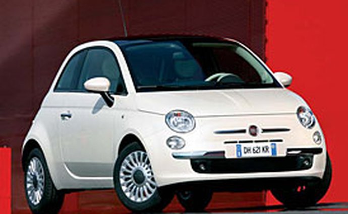 Fiat začne prodávat hybridy do tří let
