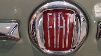 Zisk Fiat Chrysler klesl o dvě třetiny, kvůli převzetí americké firmy