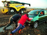 Fiat Panda vs. New Holland CR 9090