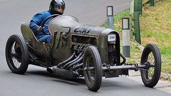 Historici, nebo bastardi? Úžasná čtveřice monster s leteckými motory!