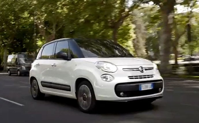 3x video: Fiat 500L nabídne 333 barevných kombinací