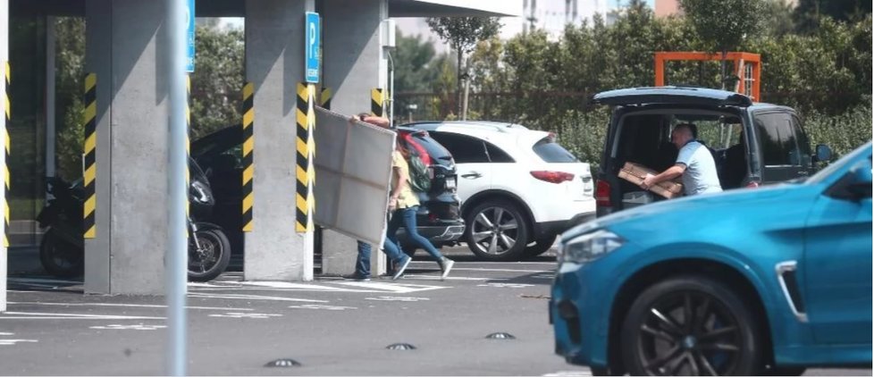 Troškovou stěhuje Ficova ochranka