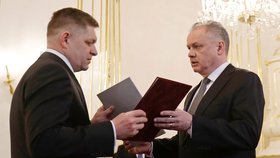 Premiér Robert Fico předal na Slovensku svoji demisi. Nahradil ho jeho vicepremiér Peter Pellegrini (15. 3. 2018).