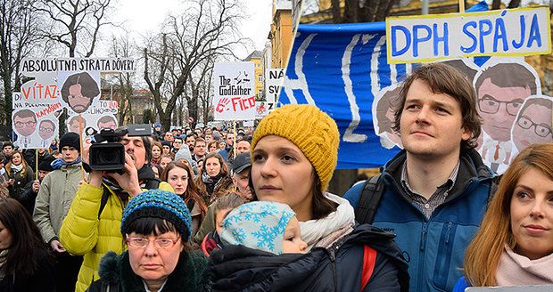 Protest v Praze: Stovky lidí demonstrovaly za nezávislé vyšetření Kuciakovy vraždy