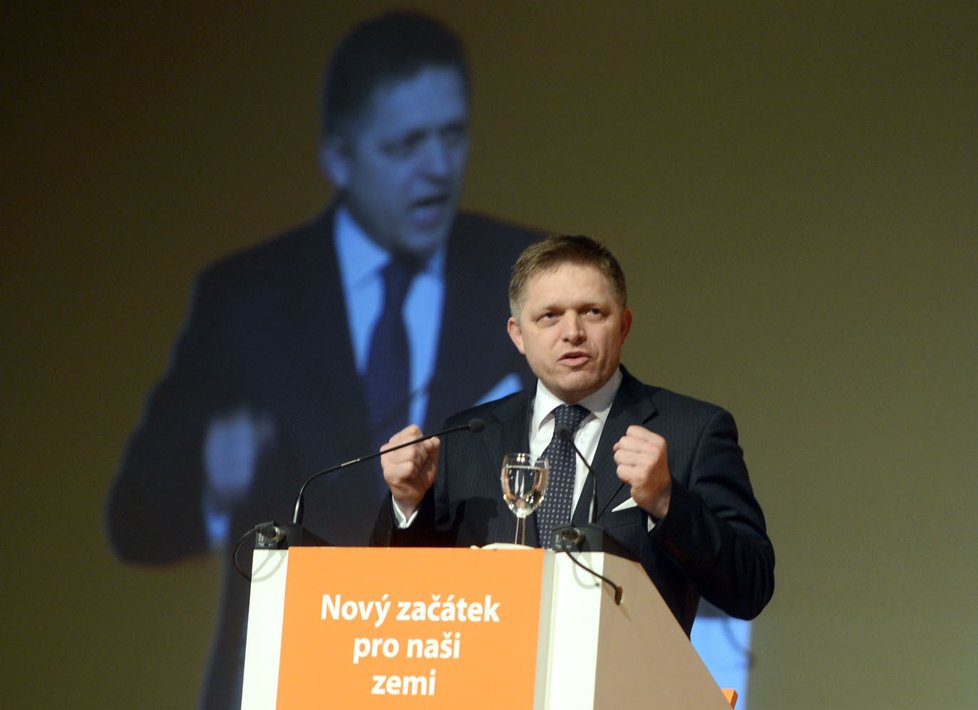 Robert Fico při svém projevu na olomouckém zasedání ČSSD.