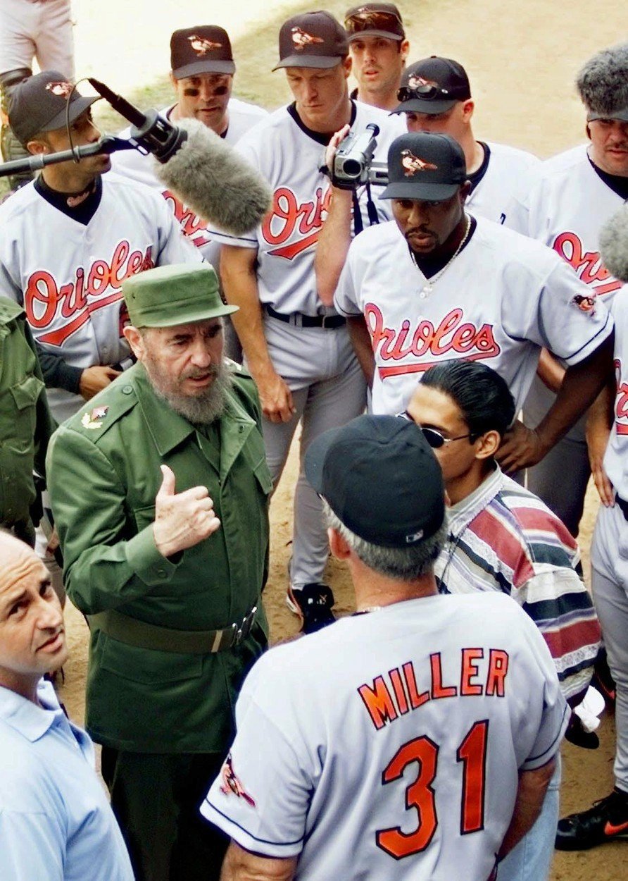 Fidel Castro s baseballisty Baltimore Orioles v roce 1999