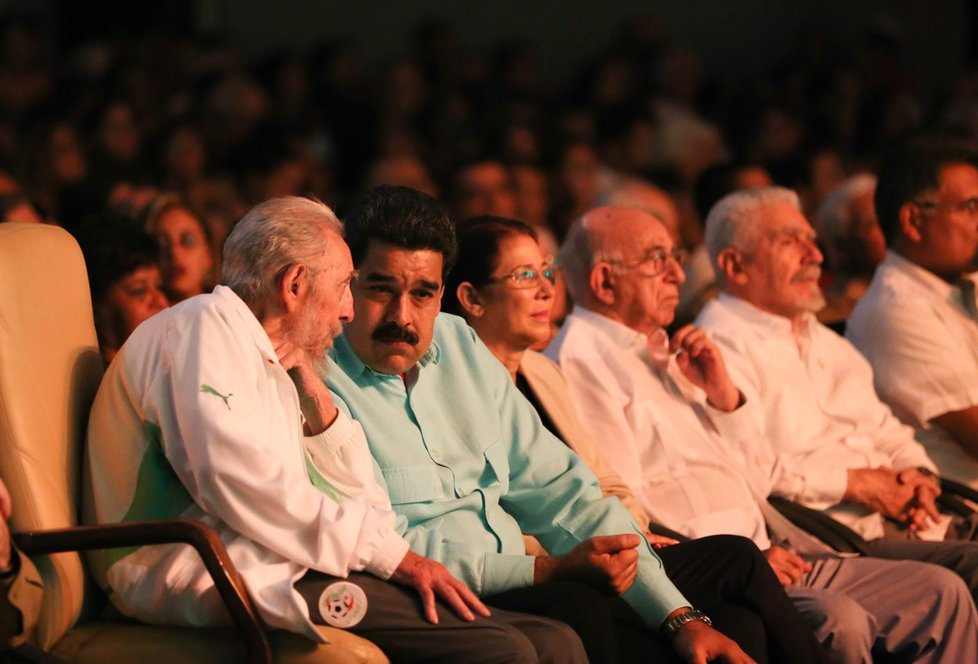 Fidel Castro se o svých devadesátinách objevil na veřejnosti.