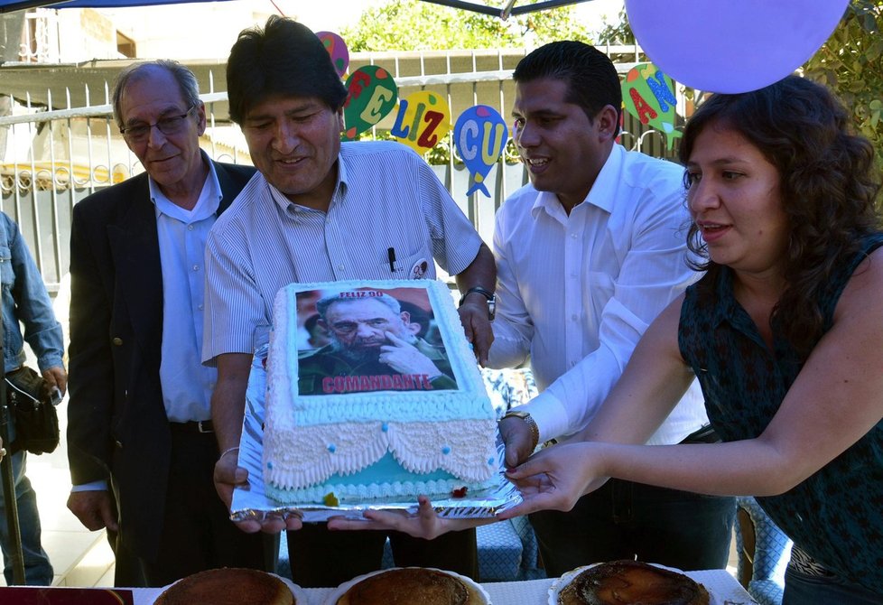 Vůdce revoluce Fidel Castro slaví 90. narozeniny.