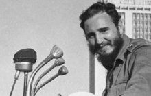 Fidel Castro 9 křížků na krku!