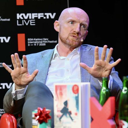 Matt Field: Jsem muž a heterosexuál, na internetu to mám jednoduché. Ženy čelí mnohem horší nenávisti Matt Field: Jsem muž a heterosexuál, na internetu to mám jednoduché. Ženy čelí mnohem horší nenávisti