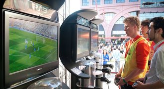 Fotbalová revoluce? Populární FIFA 17 se bude vysílat v televizi!