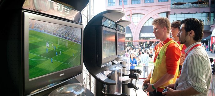 Vůbec poprvé v historii se bude oblíbená hra FIFA 17 vysílat v televizi