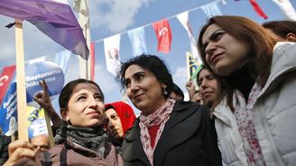Komentář Lenky Klicperové: Kurdský osud v náladových rukách