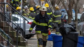 Ve Filadelfii přišli během požáru domu o život lidé včetně dětí (5. 1. 2022)