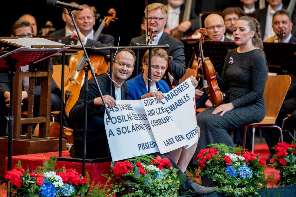 Zahájení českého předsednictví: Koncert České filharmonie narušili aktivisté (1.7.2022)