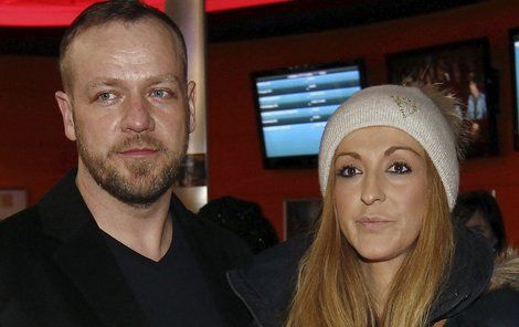 Filip Blažek vyrazil se svojí těhotnou manželkou Jolanou do kina.