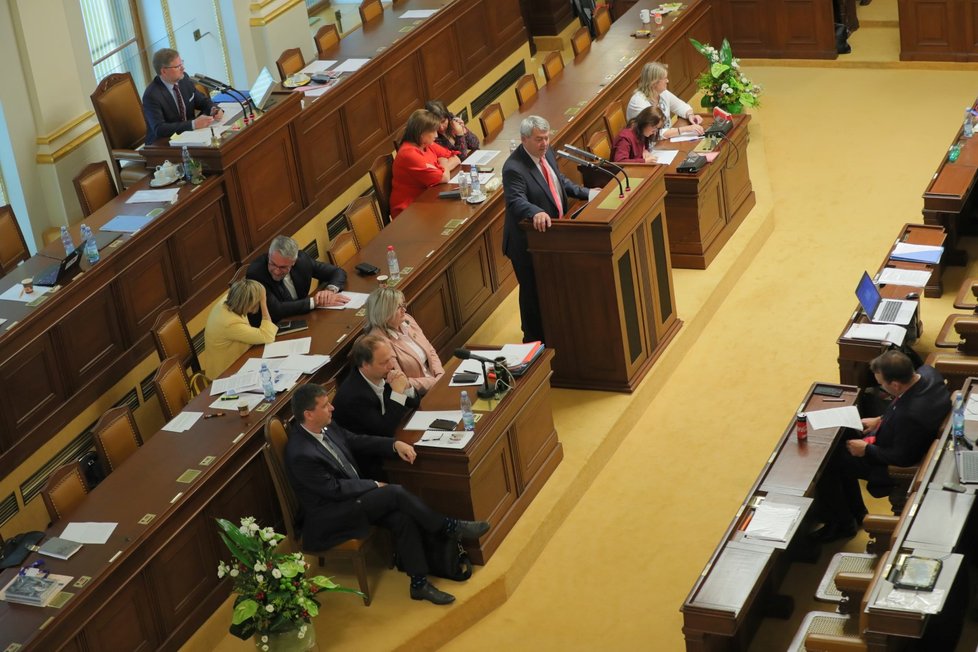Vojtěch Filip (KSČM) během jednání o ústavní žalobě na prezidenta Miloše Zemana (26.09.2019)