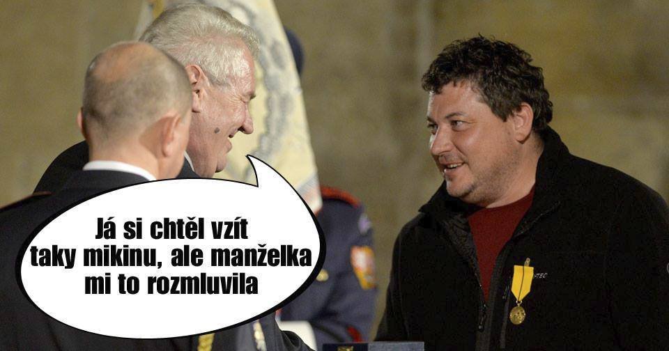 Blesk.cz vyhlásil na Facebooku soutěž o nejvtipnější výrok do bubliny. A toto je ta vítězná. Autor dostane stejnou mikinu!