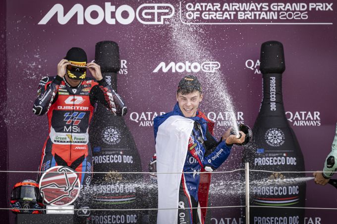Ze dna až na vrchol. Salač teď zažívá nejkrásnější momenty, získá smlouvu v MotoGP? Ze dna až na vrchol. Salač teď zažívá nejkrásnější momenty, získá smlouvu v MotoGP?