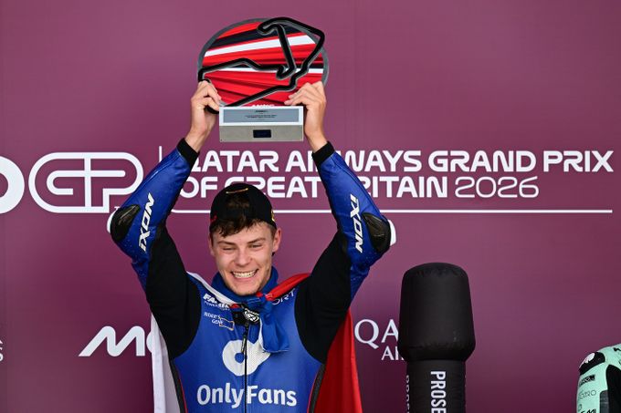 Salač senzačně vyhrál v Moto2: Nejlepší den mého života! Triumf pro Česko po 16 letech Salač senzačně vyhrál v Moto2: Nejlepší den mého života! Triumf pro Česko po 16 letech