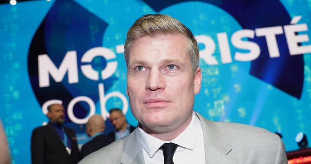 Vymění Turek Brusel za Prahu? Zeman mu radil na oslavě, Klausův muž Macinka řešil „šuškandu“