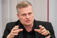 Jindy výřečný ažaž, ve Sněmovně Turek šetří hlasivky. A kdo z poslanců ještě mlčí?