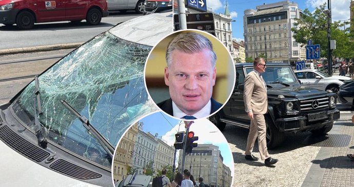 Červencová nehoda Filipa Turka v centru Prahy: Sestřelil nemocniční auto