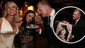 Zákulisí oslavy Turkovy čtyřicítky: Oslavenec v obklopení žen (18.10.2025)