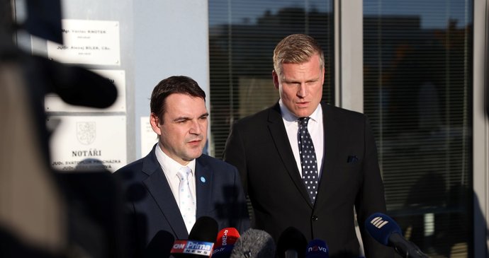 Filip Turek a Petr Macinka po jednání s Andrejem Babišem (13.10.2025)