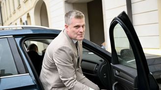 Turek po schůzce s Pavlem: S některými kauzami se nesmíří. Motoristé nemají jiného kandidáta Turek po schůzce s Pavlem: S některými kauzami se nesmíří. Motoristé nemají jiného kandidáta