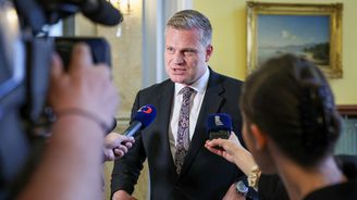 Filip Turek oznámil kandidaturu na prezidenta. Později ji změnil na kandidaturu na polního maršála Filip Turek oznámil kandidaturu na prezidenta. Později ji změnil na kandidaturu na polního maršála