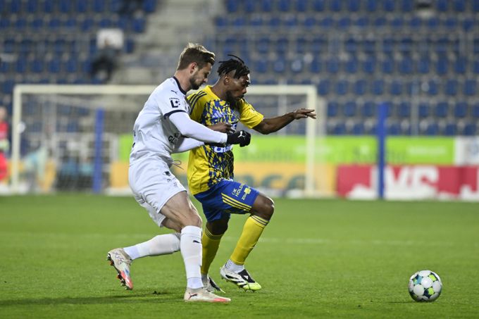 ONLINE: Slovácko - Zlín 0:0. Když domácí vyhrají, na poslední místo spadne Baník ONLINE: Slovácko - Zlín 0:0. Když domácí vyhrají, na poslední místo spadne Baník