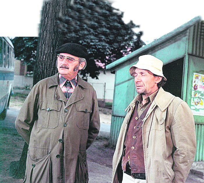 1975 Chalupáři (Jiří Sovák, Josef Kemr).