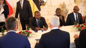 Návštěva prezidenta Mosambiku Filipeho Nyusiho na Pražském hradě (7.8.2023)