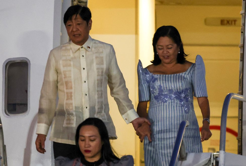 Filipínský prezident Ferdinand Marcos Jr. přiletěl do San Franciska na summit APEC (14. 11. 2023).