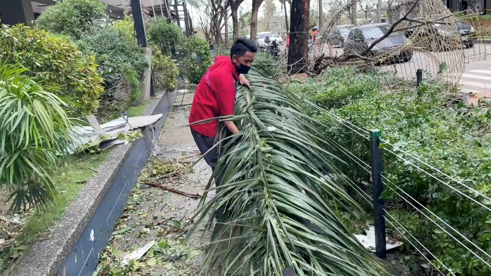 Tajfun Rai si na Filipínách vyžádal desítky lidských životů.