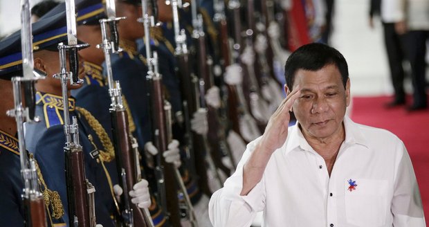 Totální filipínská válka proti drogám pokračuje. Popraveno bylo už 6 tisíc lidí
