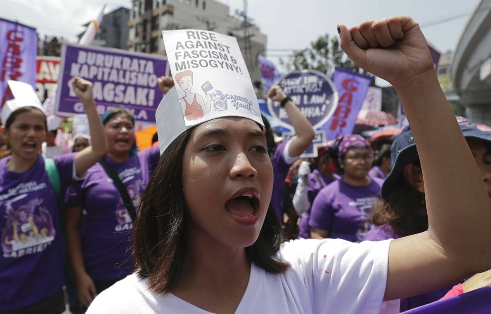 Filipínky během oslav Mezinárodního dne žen v hlavním městě Manila.