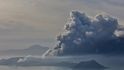 Filipínská sopka Taal se probudila k životu, (13.01.2019).